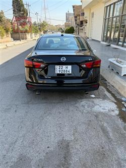 نيسان ألتيما